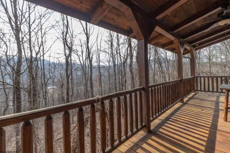 756 Pine Grove Road Fairmont WV 26559