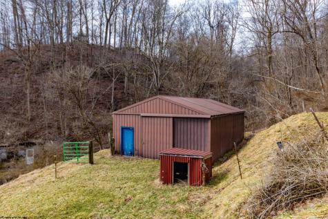 756 Pine Grove Road Fairmont WV 26559