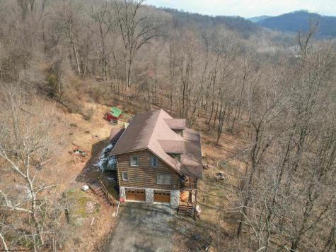 756 Pine Grove Road Fairmont WV 26559
