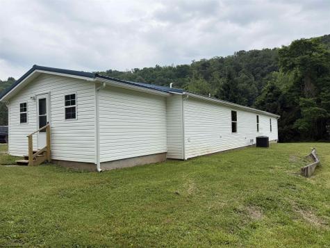 169 Ohio Avenue Grafton WV 26440
