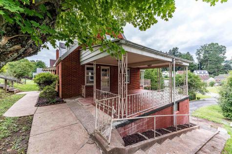 1132 Sunset Drive Fairmont WV 26554