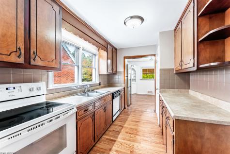 1132 Sunset Drive Fairmont WV 26554