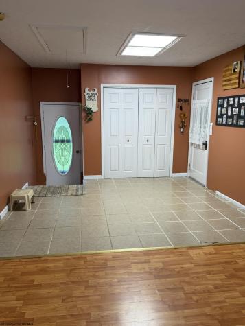 81 Fort Hill Rock Cave WV 26234