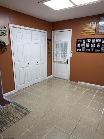 81 Fort Hill Rock Cave WV 26234
