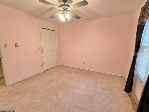 81 Fort Hill Rock Cave WV 26234