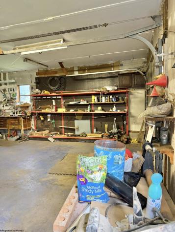 81 Fort Hill Rock Cave WV 26234
