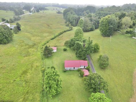 81 Fort Hill Rock Cave WV 26234