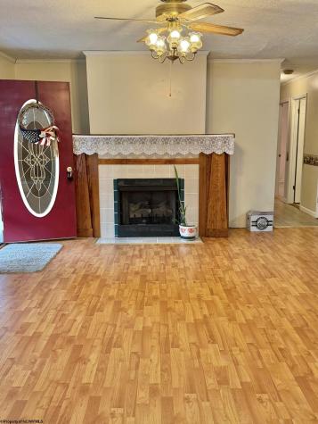 81 Fort Hill Rock Cave WV 26234