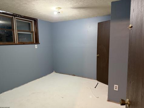 67 Beacon Street Belington WV 26250