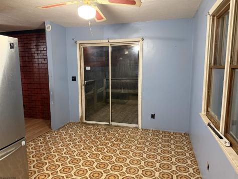 67 Beacon Street Belington WV 26250