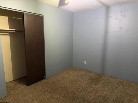 67 Beacon Street Belington WV 26250