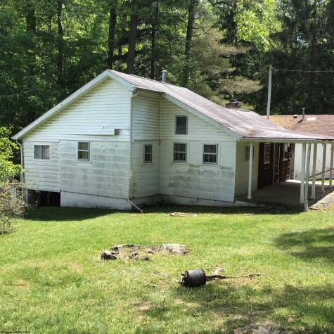 33 Woodhaven Lane Fairmont WV 26554-6069
