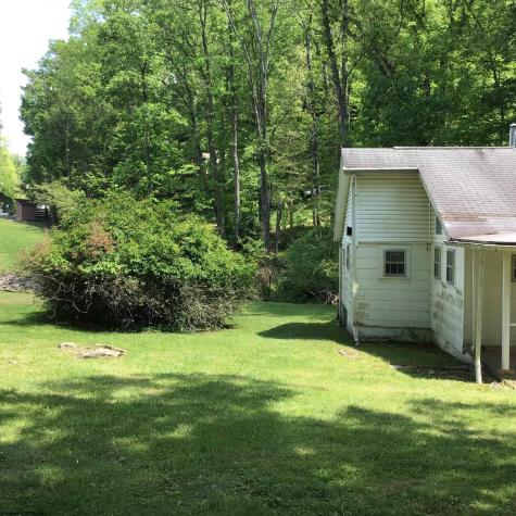 33 Woodhaven Lane Fairmont WV 26554-6069