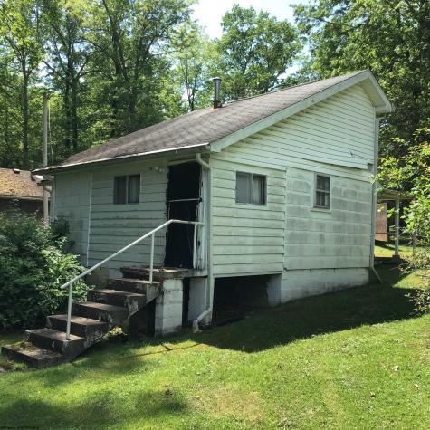 33 Woodhaven Lane Fairmont WV 26554-6069