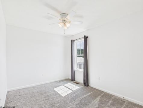10 Iron Ridge Road Fairmont WV 26554