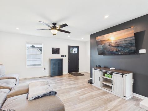 10 Iron Ridge Road Fairmont WV 26554