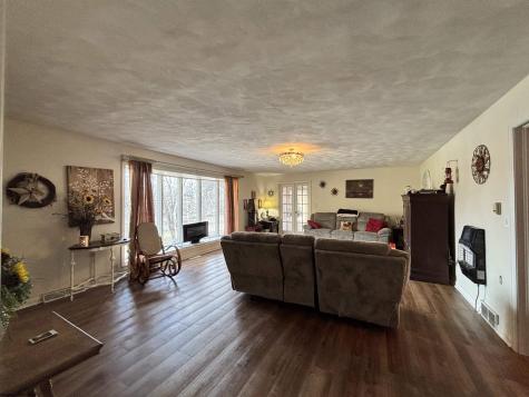 85 Woodsboro Drive Philippi WV 26416