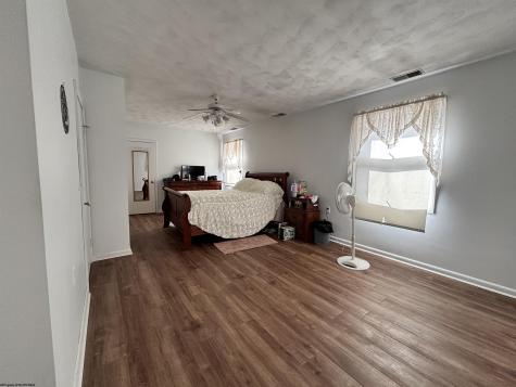 85 Woodsboro Drive Philippi WV 26416