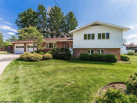 674 Manor Place Morgantown WV 26505