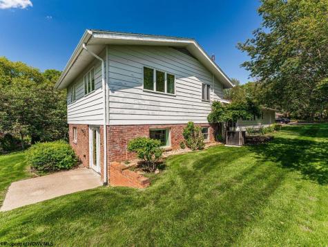 674 Manor Place Morgantown WV 26505