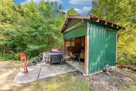74 Ken Snyder Road Tunnelton WV 26444
