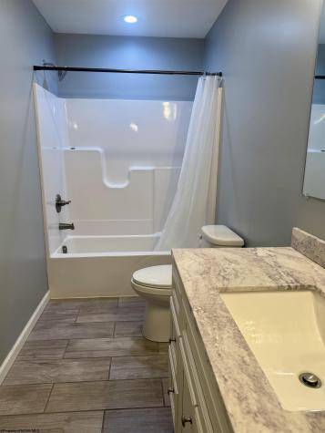 407 Kings Point Lane Morgantown WV 26508