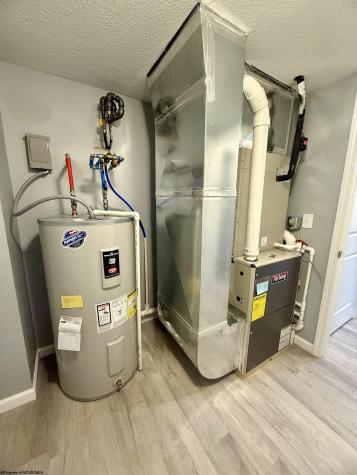 407 Kings Point Lane Morgantown WV 26508