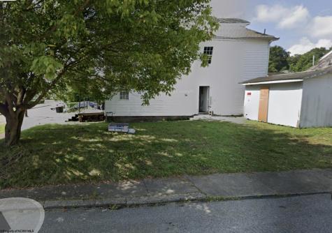 1011 Swann Street Parkersburg WV 26101
