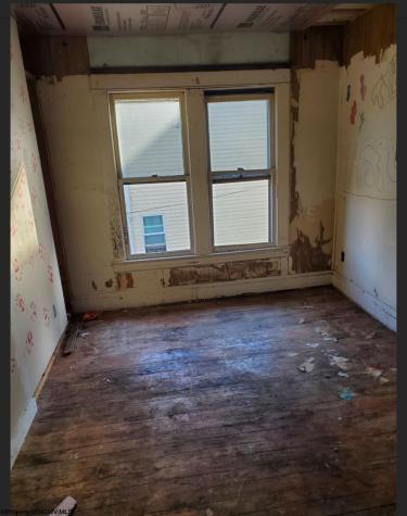 1011 Swann Street Parkersburg WV 26101