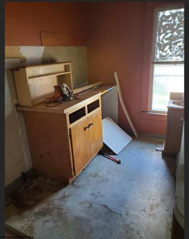 1011 Swann Street Parkersburg WV 26101