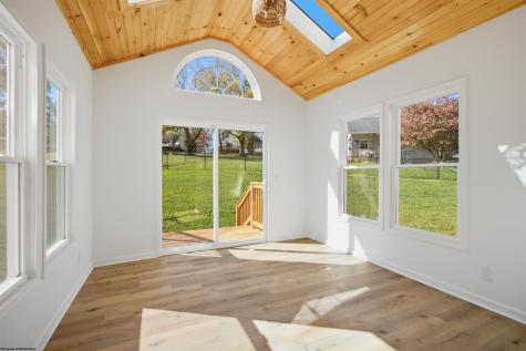1098 Brookings Drive Morgantown WV 26508