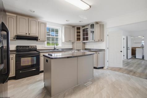 1098 Brookings Drive Morgantown WV 26508