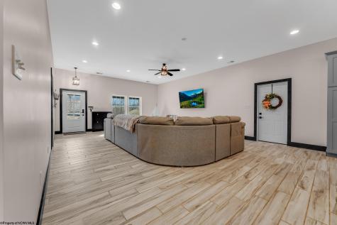 1073 Kanes Creek Road Kingwood WV 26537