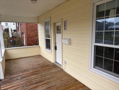 204 Ohio Avenue Nutter Fort WV 26301