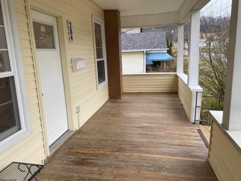 204 Ohio Avenue Nutter Fort WV 26301