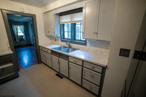 7 Mayflower Lane Mount Clare WV 26408