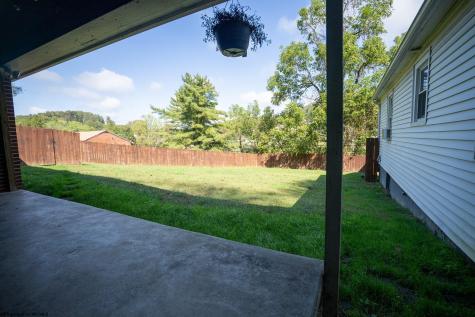 7 Mayflower Lane Mount Clare WV 26408