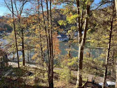 1794 Lake Floyd Circle Bristol WV 26426-000