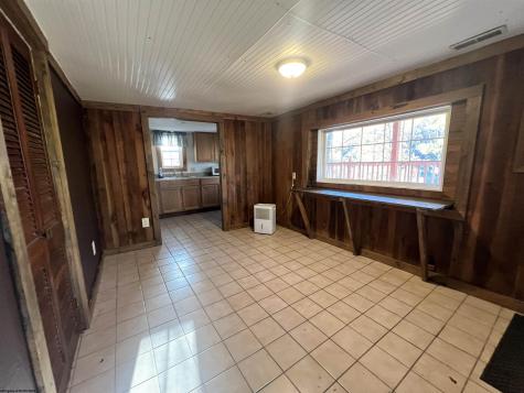 1794 Lake Floyd Circle Bristol WV 26426-000