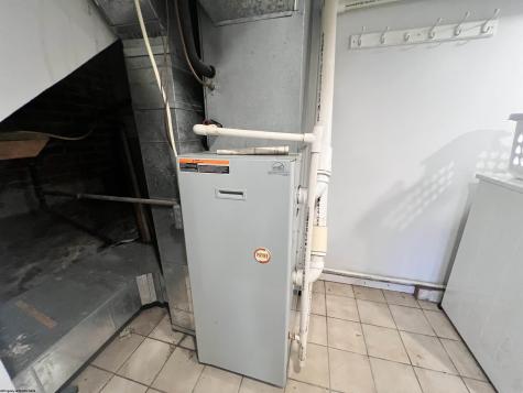 1794 Lake Floyd Circle Bristol WV 26426-000