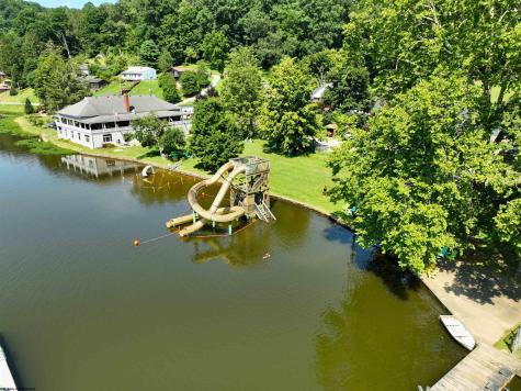1794 Lake Floyd Circle Bristol WV 26426-000