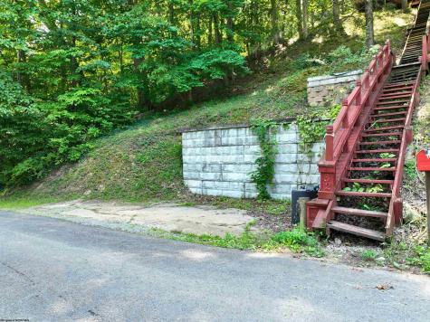 1794 Lake Floyd Circle Bristol WV 26426-000