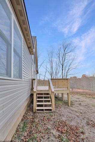 371 Goldfinch Lane Terra Alta WV 26764