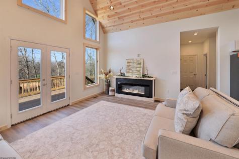 371 Goldfinch Lane Terra Alta WV 26764