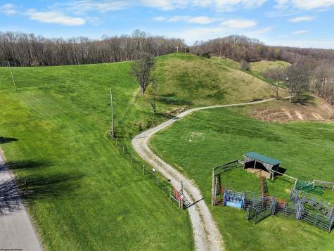 4231 Canaan Road Rock Cave WV 26234