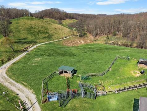 4231 Canaan Road Rock Cave WV 26234