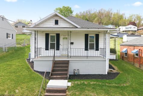 304 Thomas Avenue Nutter Fort WV 26301