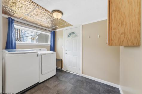 304 Thomas Avenue Nutter Fort WV 26301