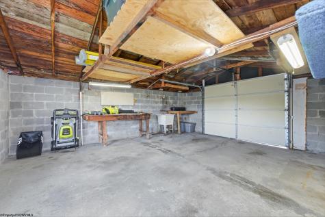 304 Thomas Avenue Nutter Fort WV 26301