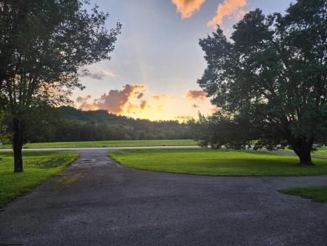 1189 Booths Creek Road Fairmont WV 26554